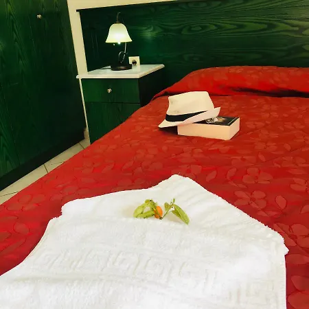 L'eremo Luxury Apartment